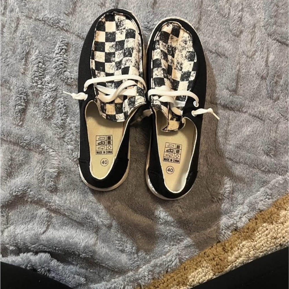 Stylish Black and White Checkered Women’s Shoes